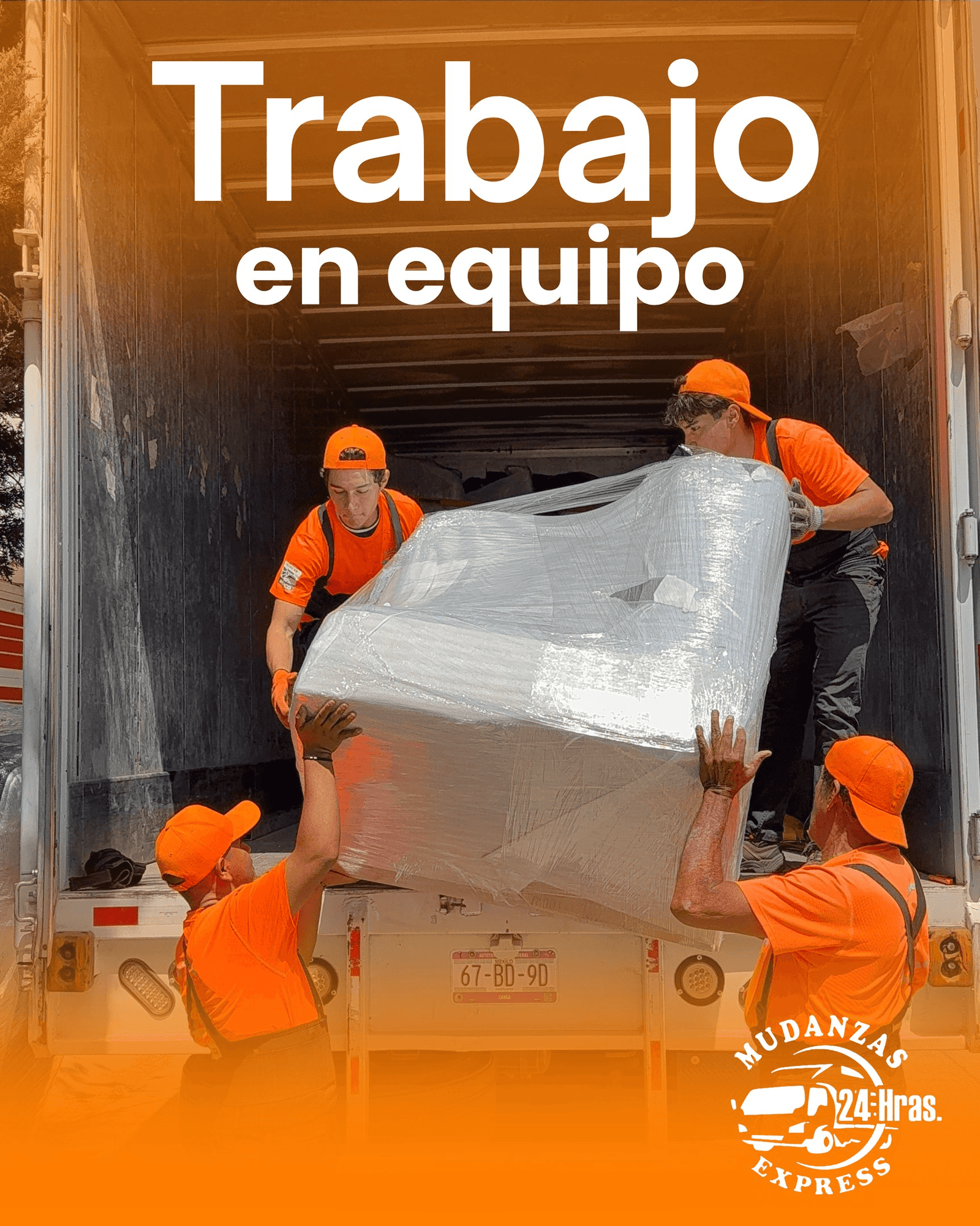 Equipo trabajando en mudanza